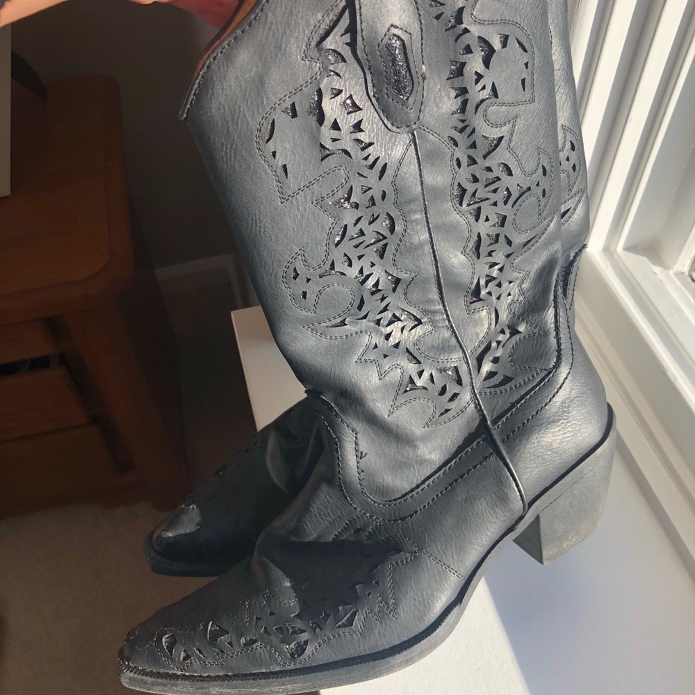 Black Roper Cowboy Boots - Size 8
